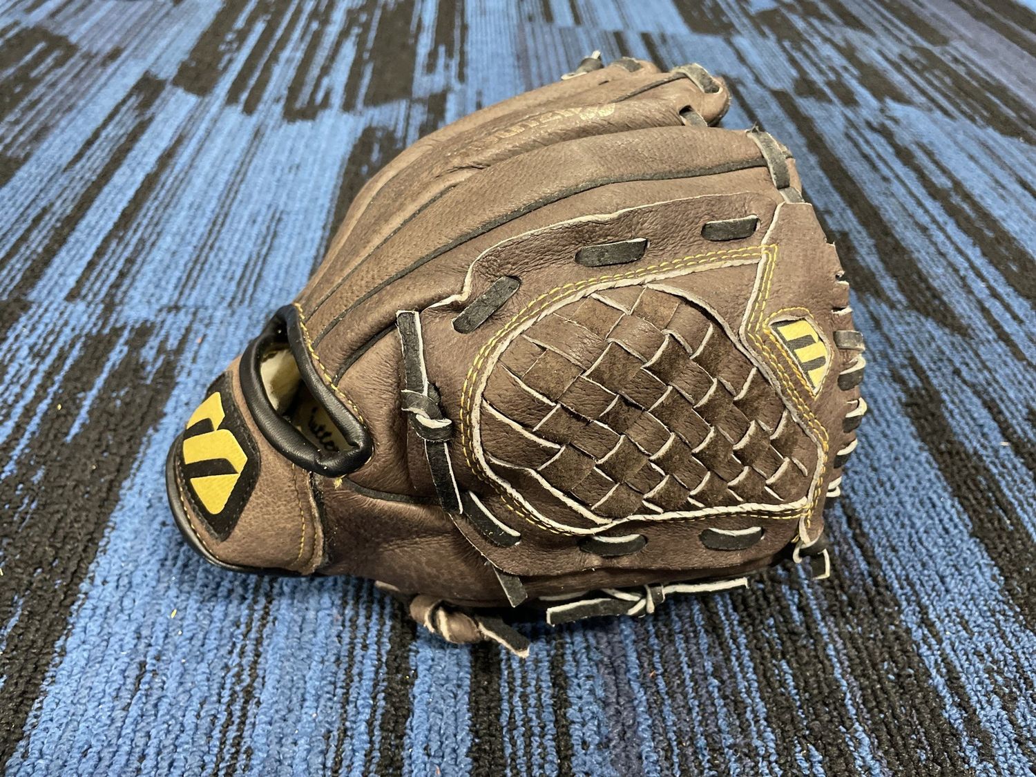 MIZUNO POWER CLOSE GLOVE 10&quot; RHT