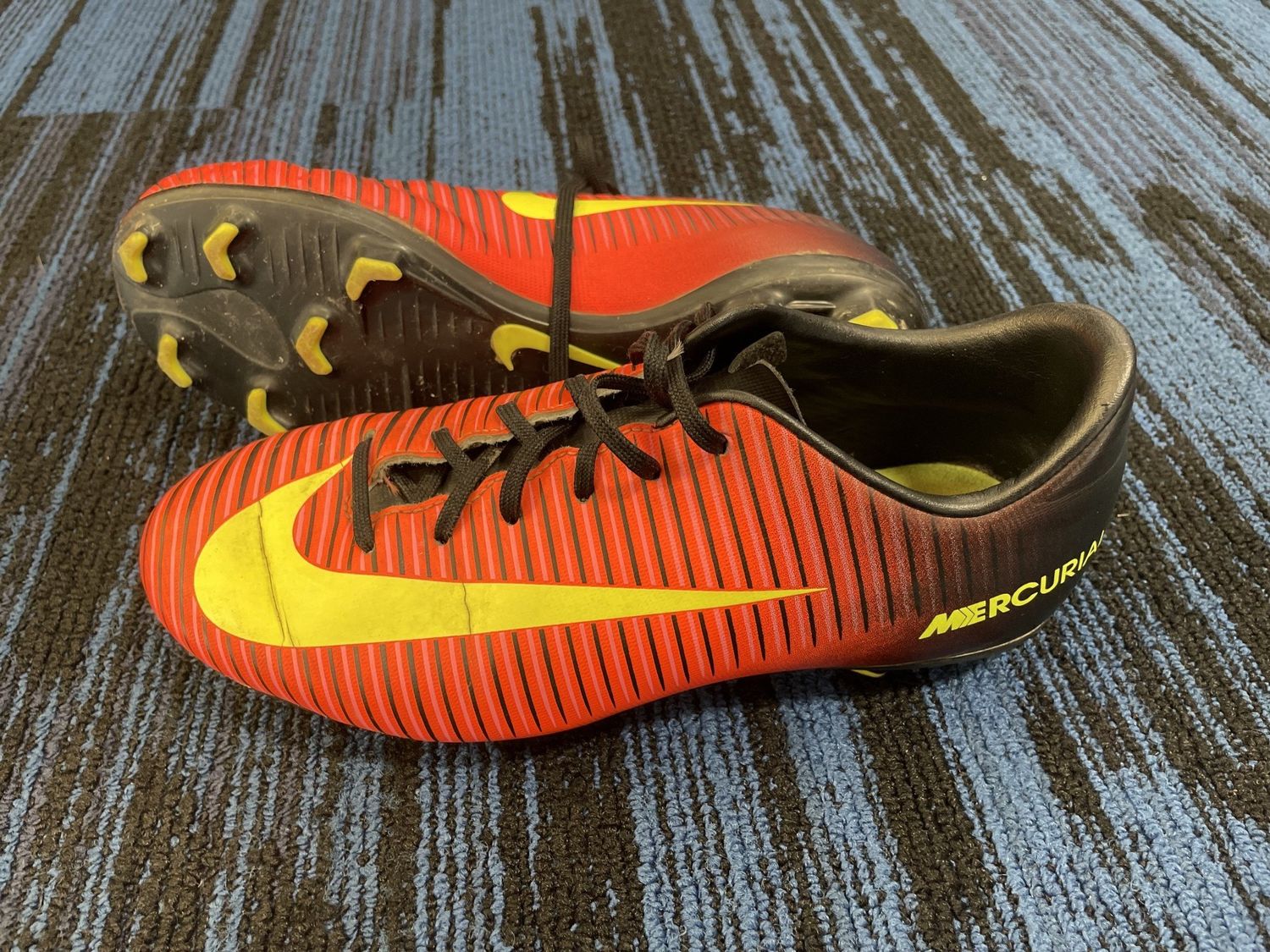 NIKE MERCURIAL SOCCER SHOE 5