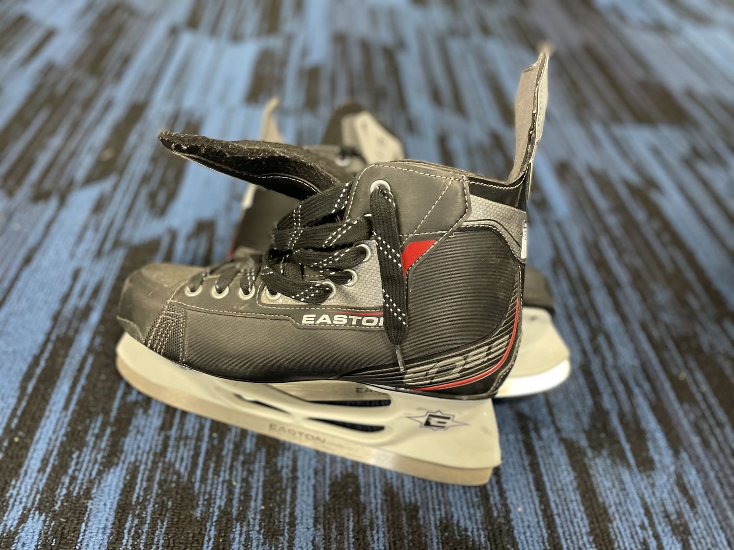 EASTON EQ 9.9 SKATE SZ 10