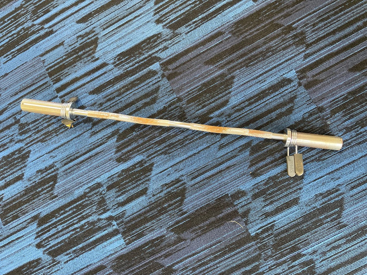 OLYMPIC CURL BAR WITH COLLARS
