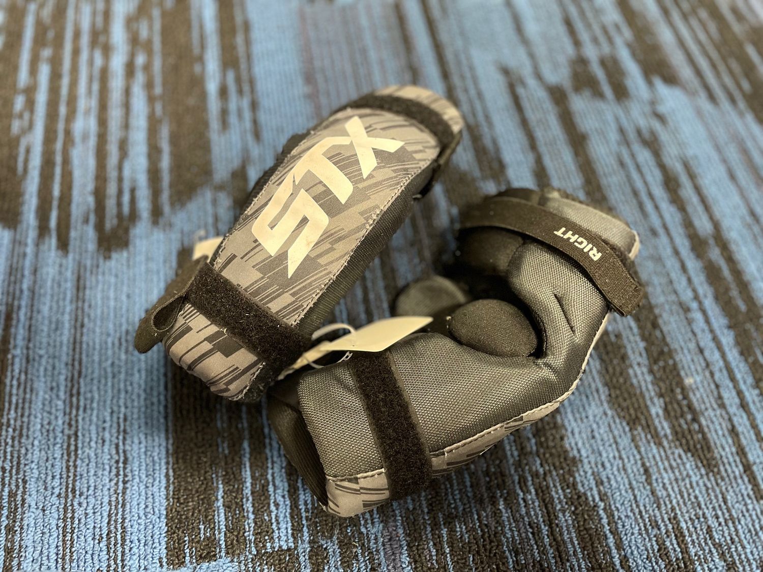 STX ARM PADS MEDIUM