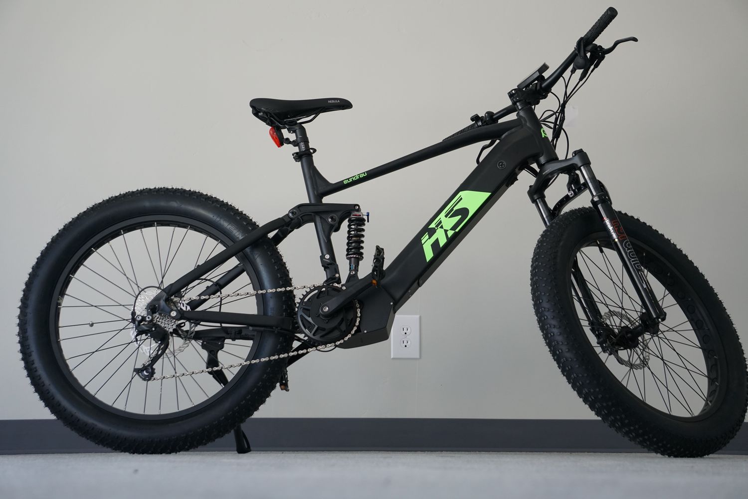 Fat HS, Size: 19&quot;