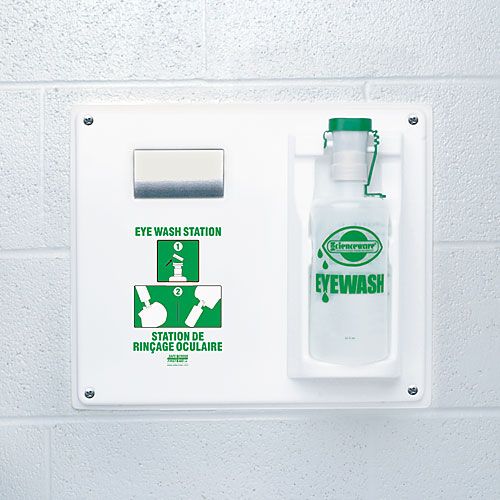 Eye Wash Station, w/1 Empty Eye Wash Bottle Item 04099