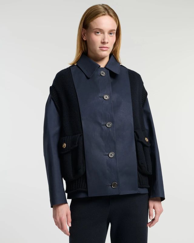Bar-Short Raincoat Layered Cashmere Waistcoat
