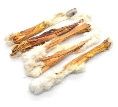 PEAUX DE LAPIN AVEC POILS A L&#39;UNITE