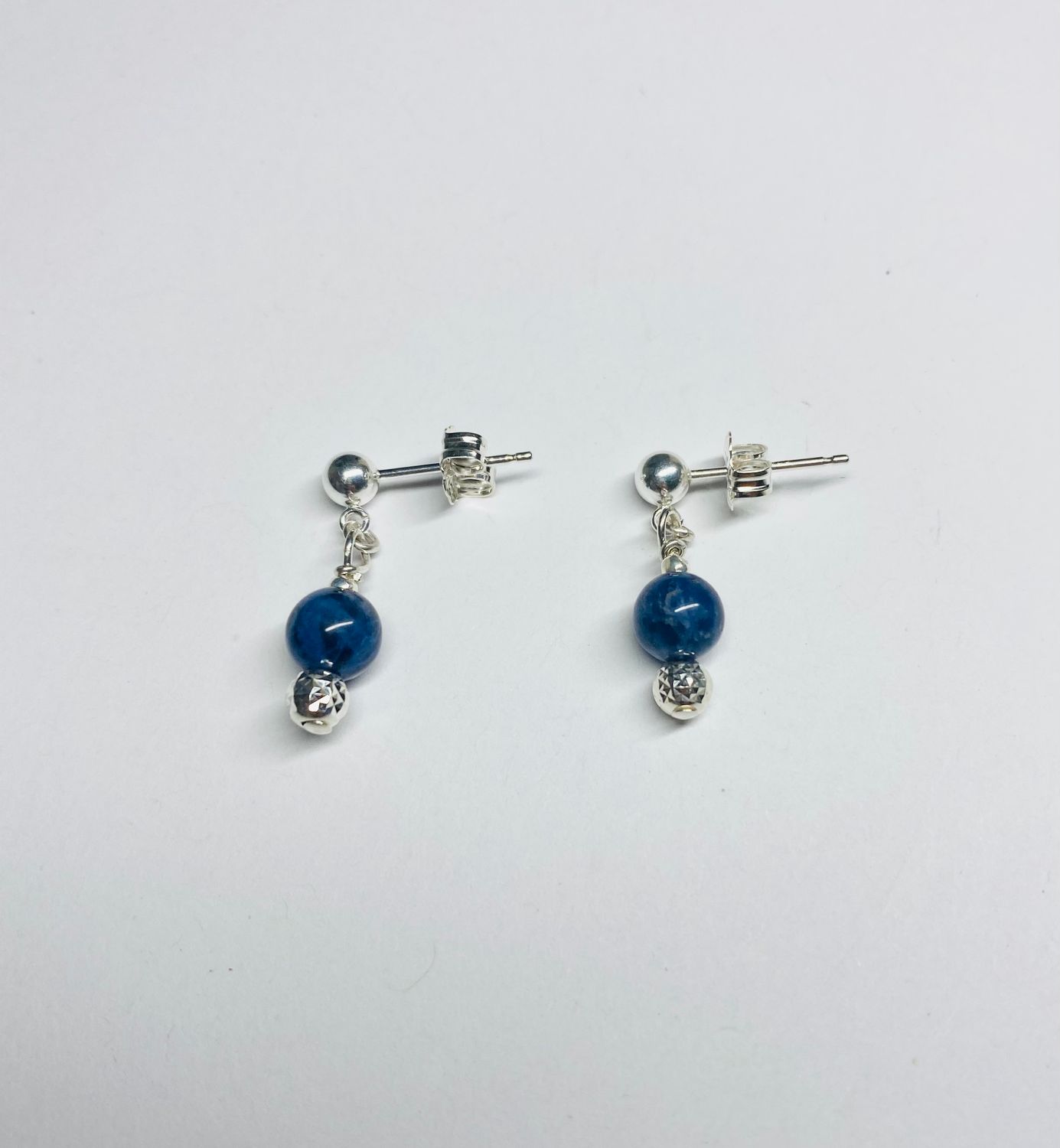 Sodalite healing properties are said to be Energising, aid Balance of the mind and a                                                                                                                                                                                                                                                                                                                                                                                                                                                                                                                                                                                                                                                                                                                                                                                                                                                                                                                                                                                                                                                                                                                                                                                                                                                                                                                                                             restful sleep.