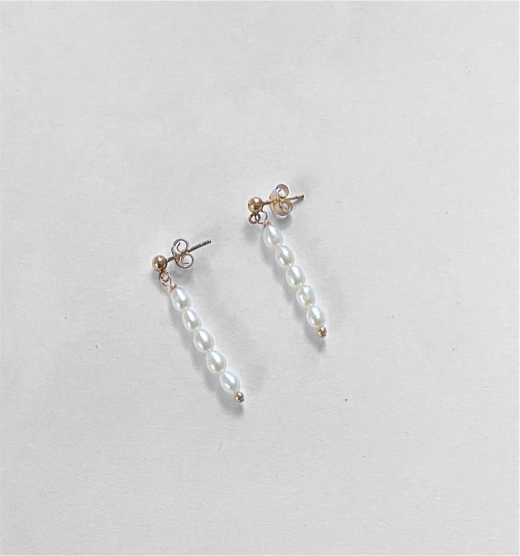 Gold mermaid tears pearl earrings