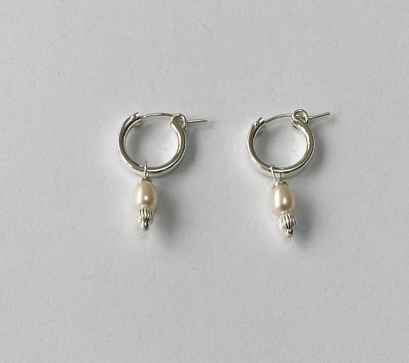 Silver small hoop pearl earrings