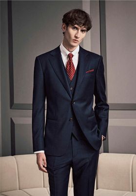 Three-Piece Navy Wool Suit – Refined Versatility
