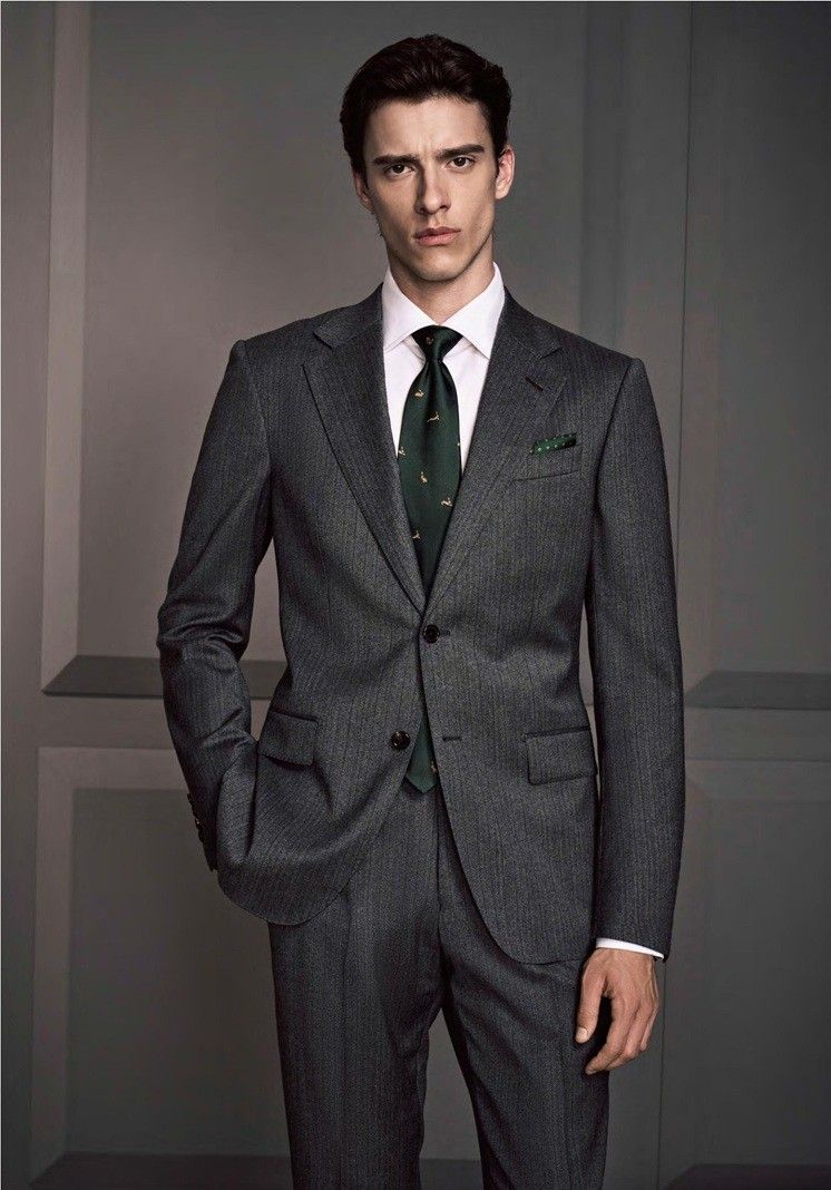 Grey Wool Suit – Timeless Business Elegance