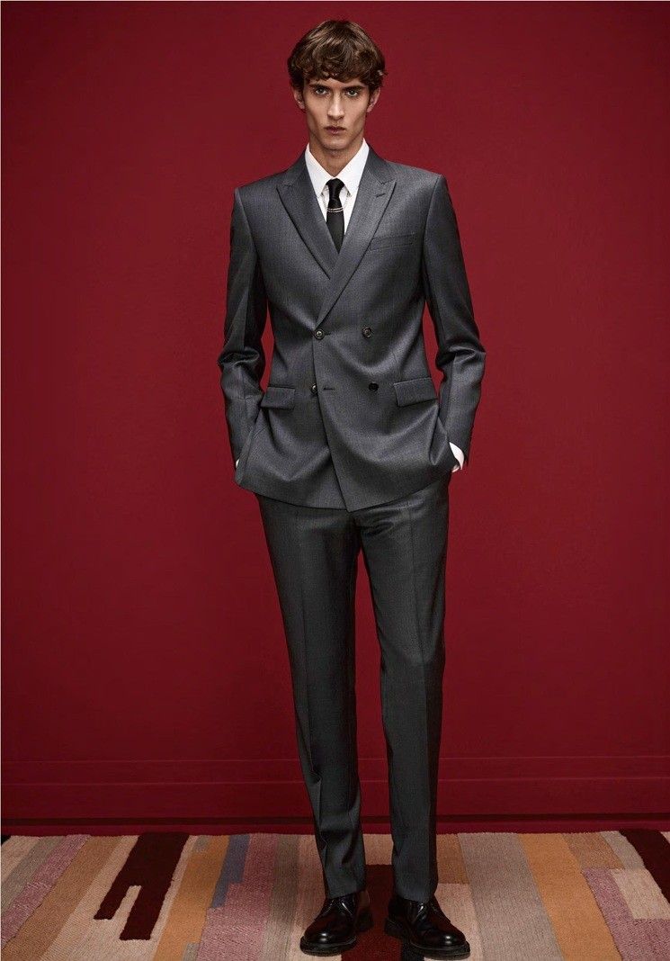Grey Double-Breasted Suit – Timeless Business Elegance