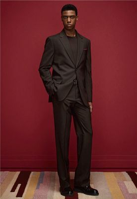 Modern Black Wool Suit – Timeless Evening Elegance