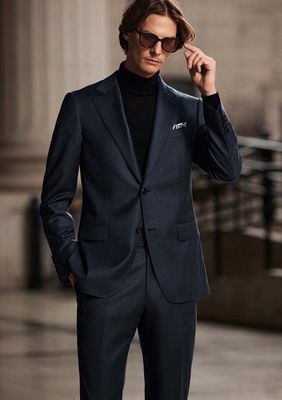 Deep Blue Wool Suit – Essential Elegance for Winter Nights