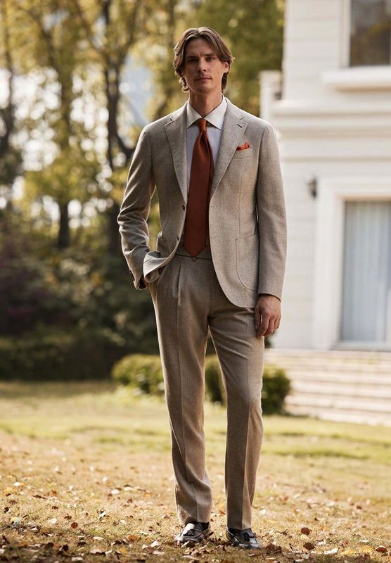 Traje Beige Claro de Otoño – Lujo Discreto para la Nueva Temporada