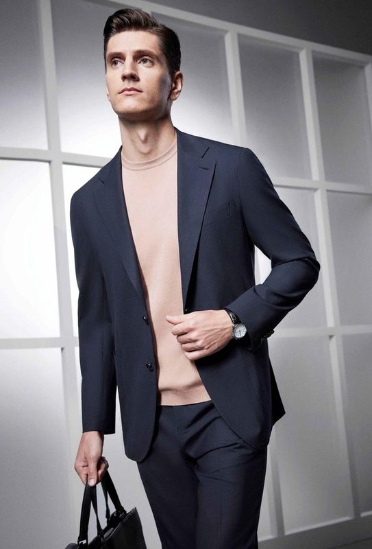 Navy Blue Suit – Effortless Smartness