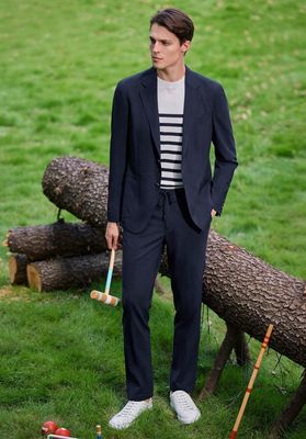 Lightweight Navy Textured Men’s Suit – Stretch Travel Look