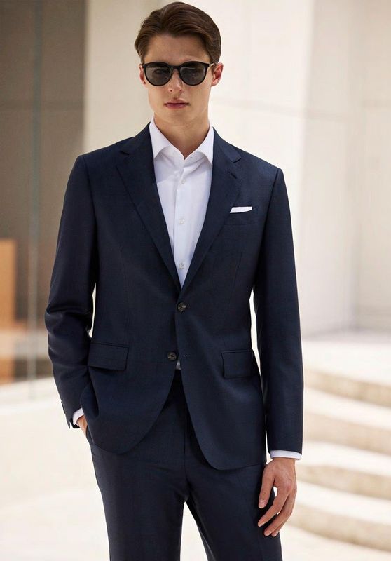 Navy Summer Wedding Suit – Italian Elegance with Lightweight Flair