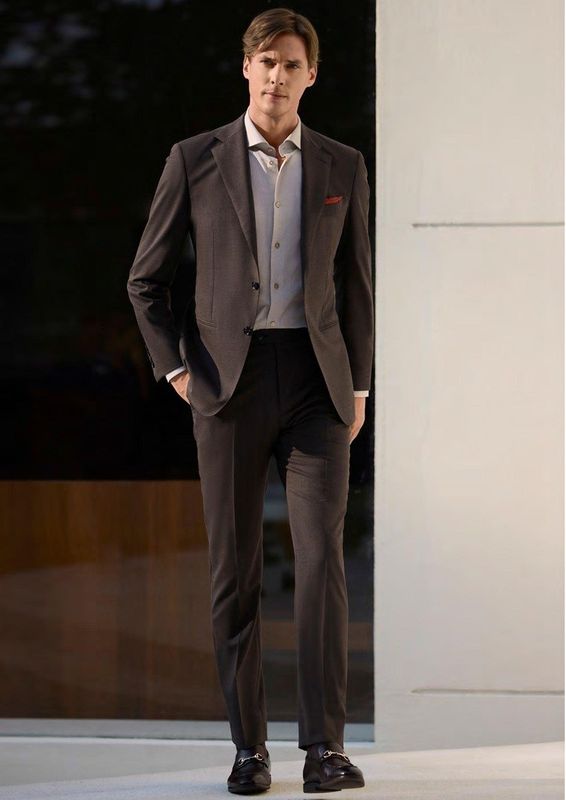 Tailored Business Suit – Effortless Class for Modern Days
