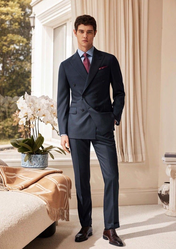 Double-Breasted Navy Suit – Italian Power &amp; Precision