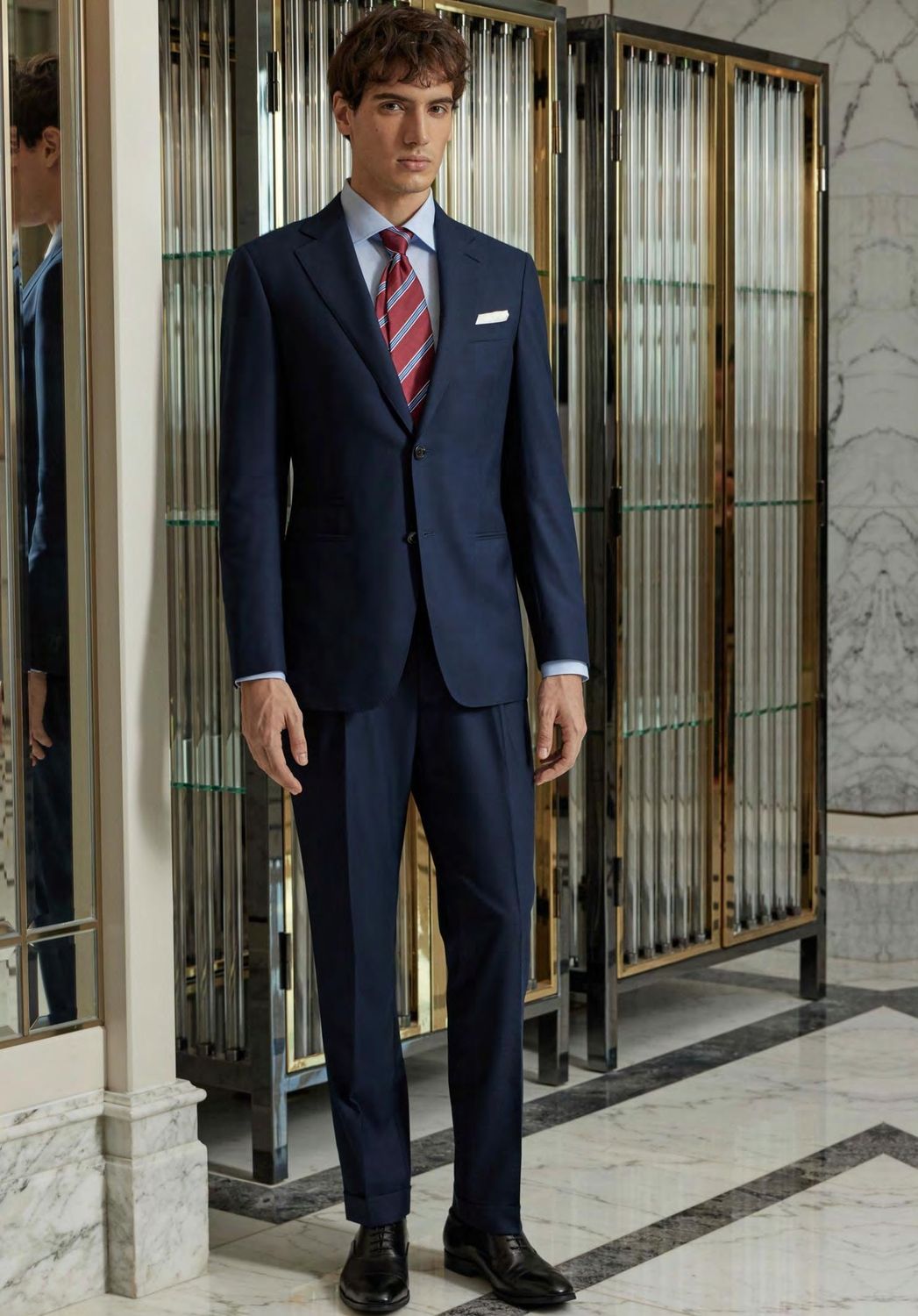 Men&#39;s Classic Navy Business Suit – Essential, Elegant &amp; Versatile