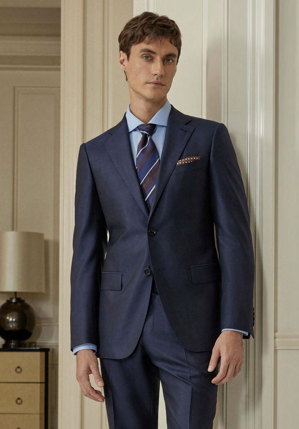 Shiny Blue Wool-Silk Suit – Refined Modern Elegance
