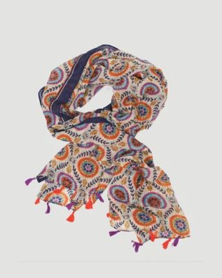 GIRL ABOUT TOWN Scarf