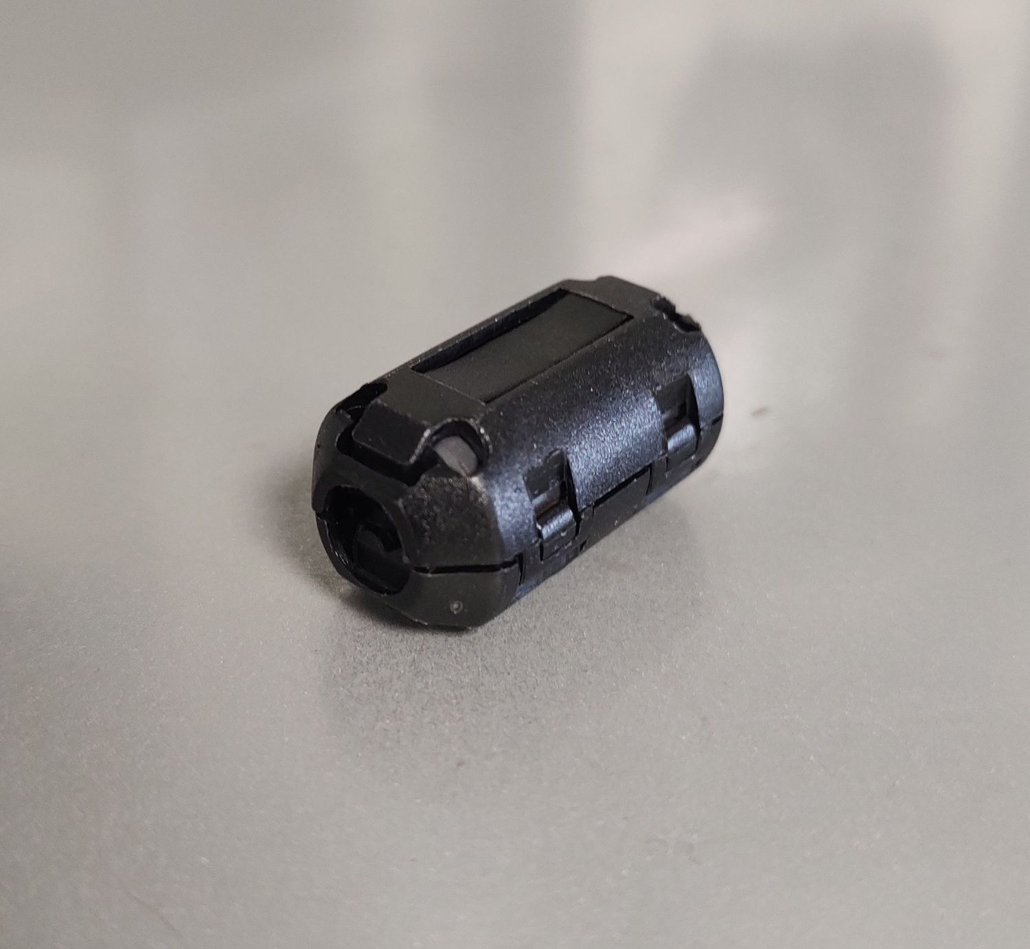 Snap-Together Ferrite Choke Core – 7mm