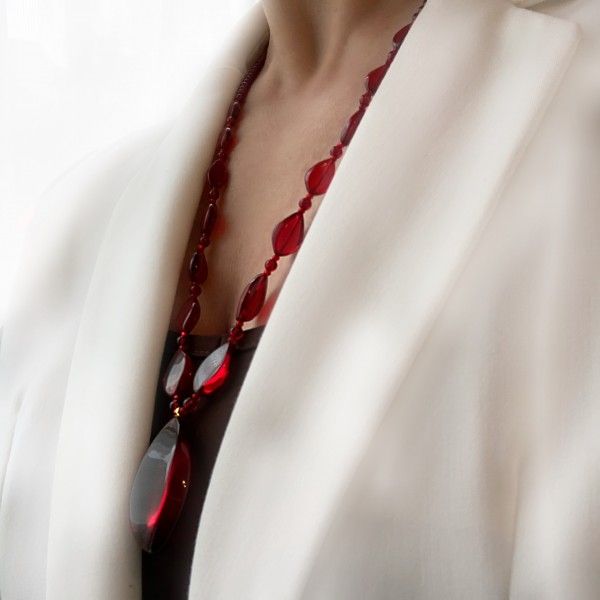 Lange Bernsteinkette roter Bernstein mit Bernstein Anhänger, 66cm +4,22cm, Facette