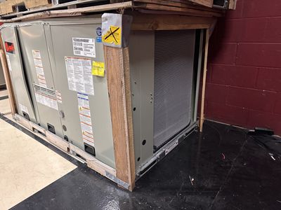 Trane YSC060G4RHB2F 5 Ton 208/460/3PH Single Packged Rooftop Unit