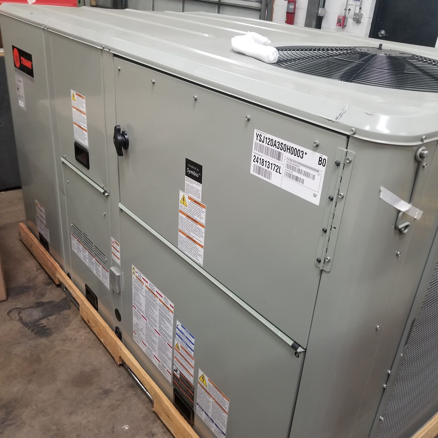 Trane 10 Ton; Packaged Gas/Electric; 208/230/60/3ph Model # YSJ120A3S0H0003