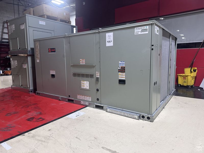 Trane 20 Ton Rooftop Single Packaged Unit - Model GBC240A4EMB09070