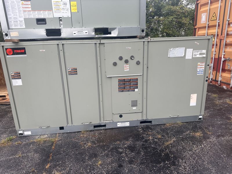 New Trane 15 Ton Single Packaged unit Natrual Gas Heat R410A AC 208/460/60HZ/3PH Model# YSH180G4RHC