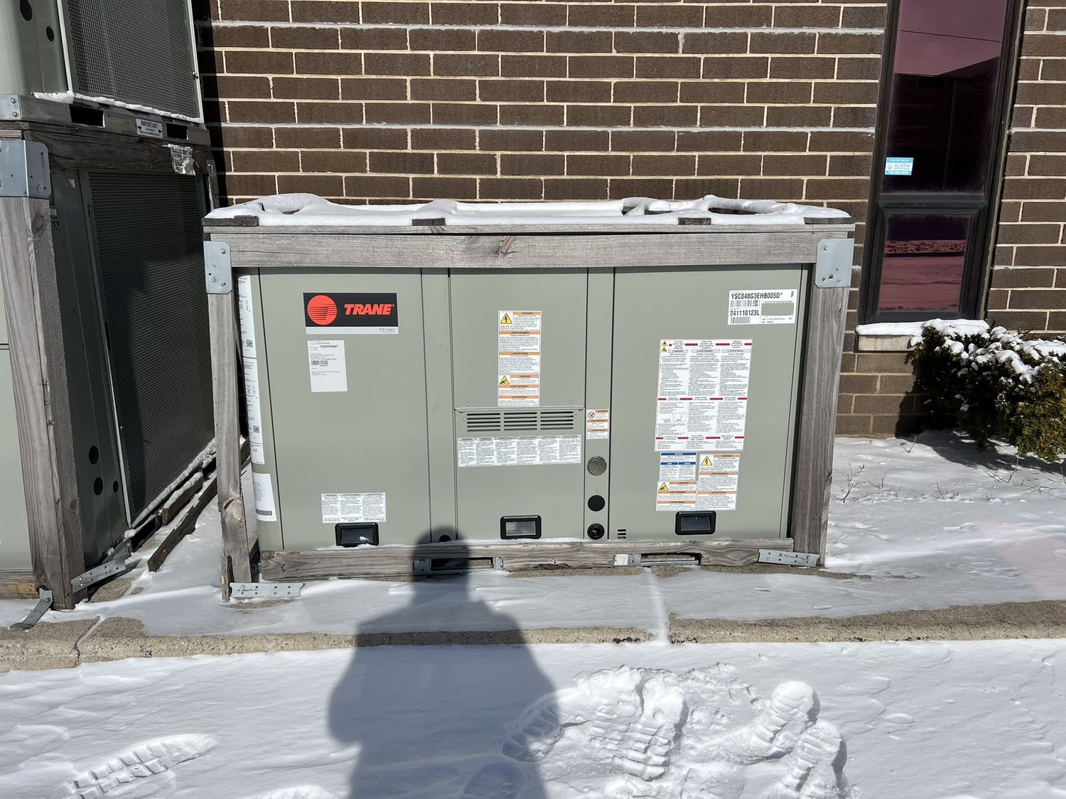 Trane 4 Ton Packaged Unit 460V/60/3-Phase R410A Model# YSC048G3EHB005D