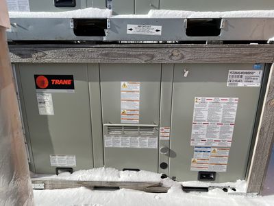Trane 5 Ton Packaged Unit 460V/60/3-Phase R410A Model# YSC060G4RHB005D