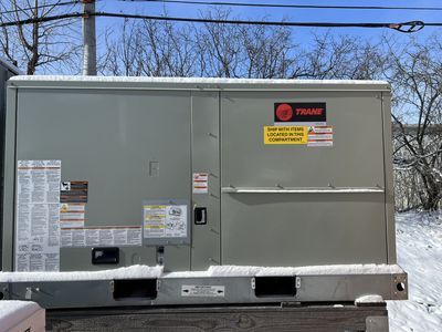 Trane 3 Ton Packaged Unit 460V/60/3-Phase R410A Model# GBC036A4EMB0000 Trane 3 Ton Packaged Unit 460V/60/3-Phase R410A Model# GBC036A4EMB0000