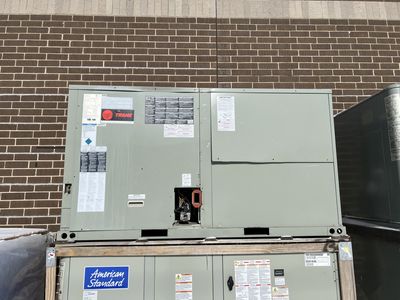 Trane 10 Ton Packaged Unit 208-230V/60/3-Phase R410A Model# GCC120A3EHA3YXA