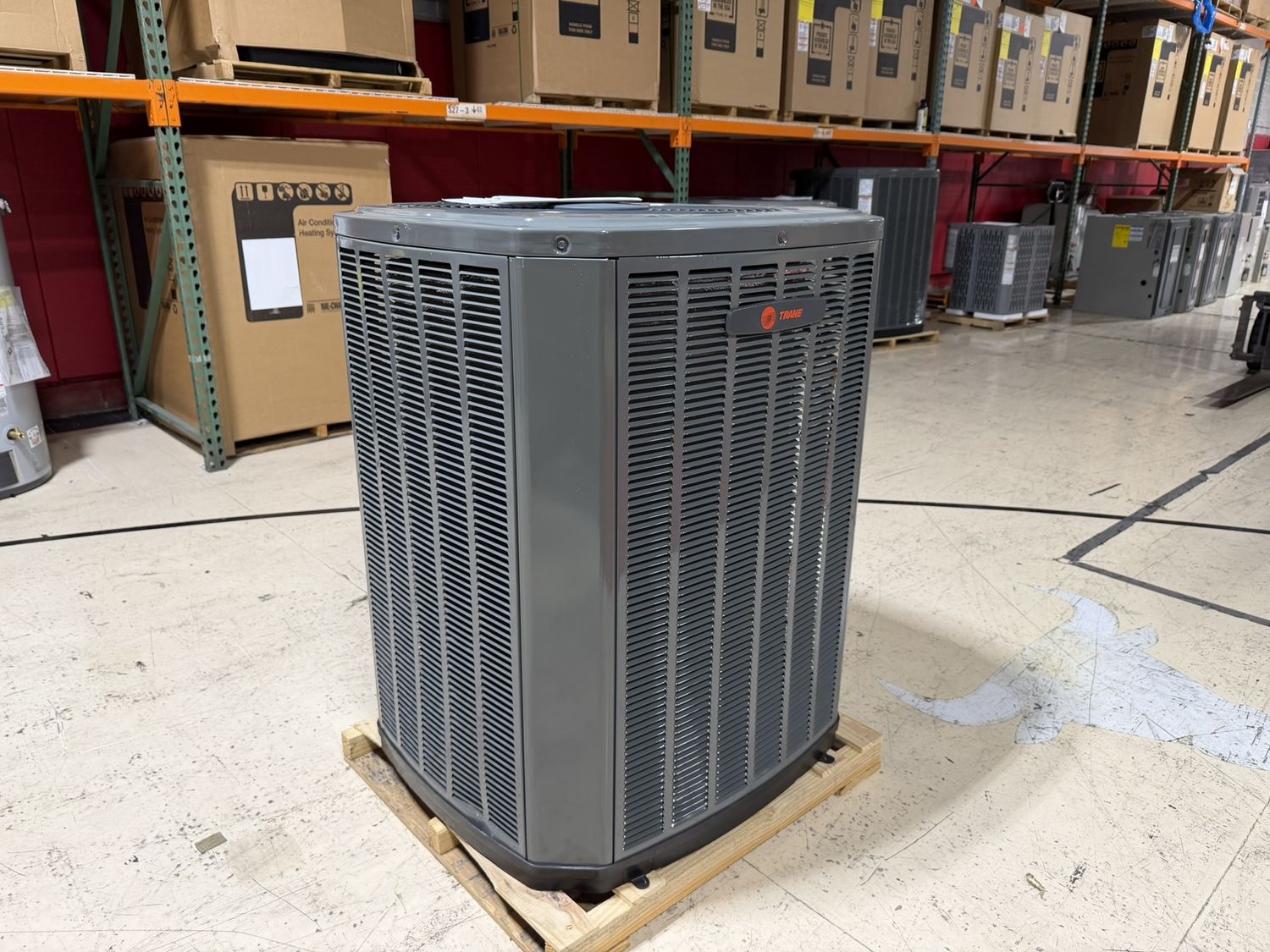 Trane 3 Ton 18 Seer Variable Speed R454B AC Condensor Model# 5TTV8X36A1000