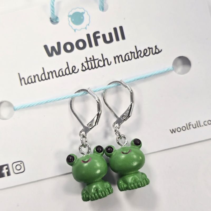 2 green frog shaped stitch markers.