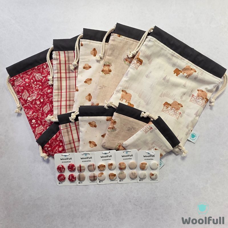 5 project bags, 5 notions pouches and 5 packs of fabric buttons, all in coordinating highland cow themed fabrics.