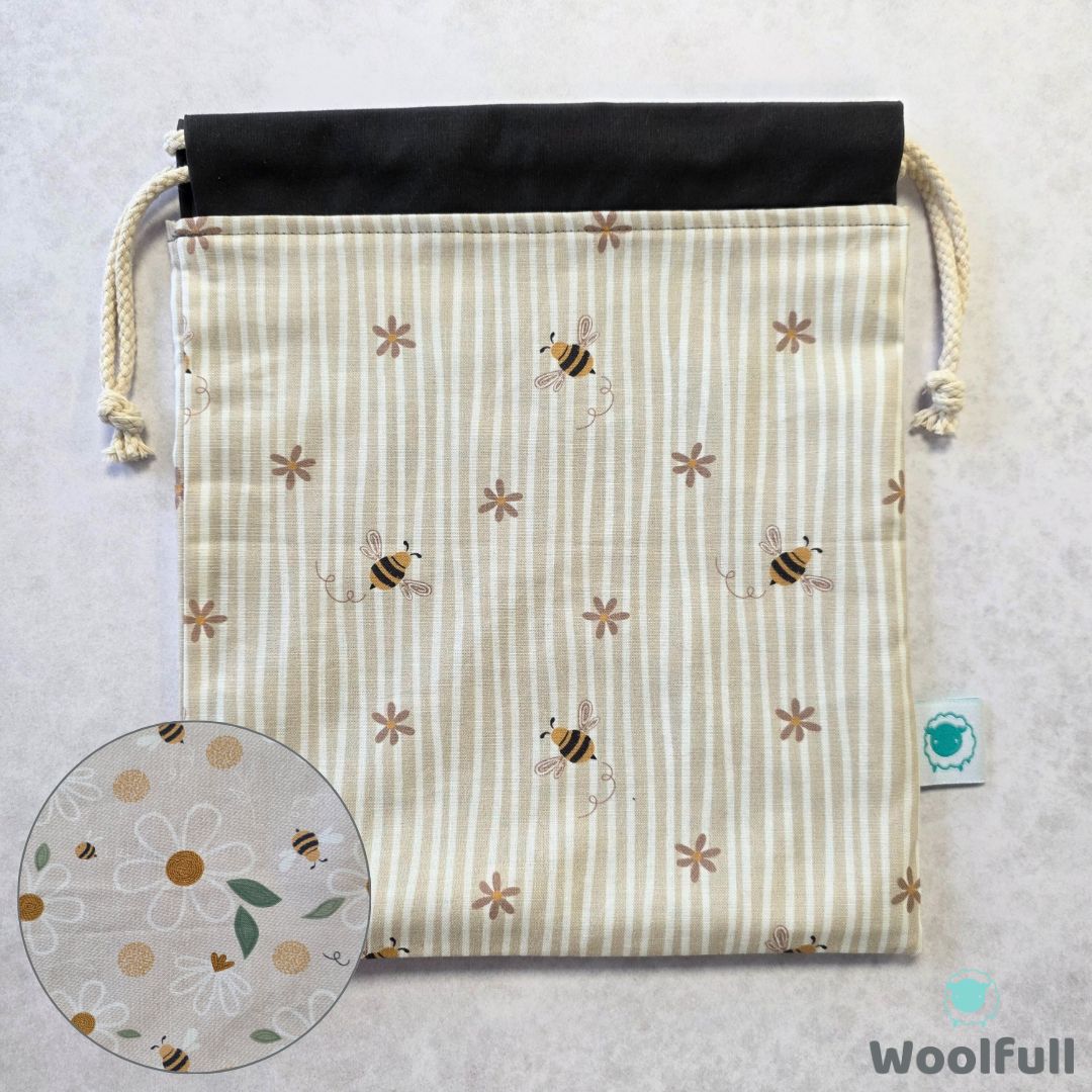 Woolfull Project Bags | Springtime Collection, Design: Bee, Lining: Bee &amp; Daisy, Size/Type: Small