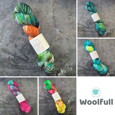 A shade card showing all 5 colourways.