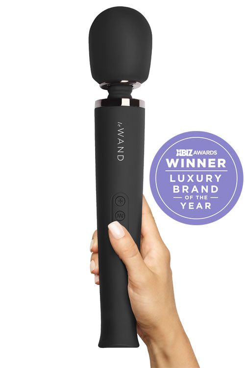 LE WAND MATTE BLACK RECHARGEABLE MASSAGER