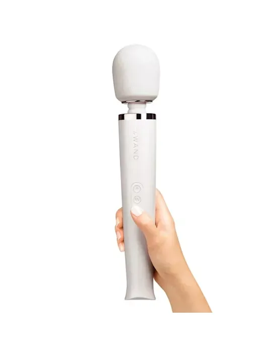 LE WAND MATTE BLACK RECHARGEABLE MASSAGER