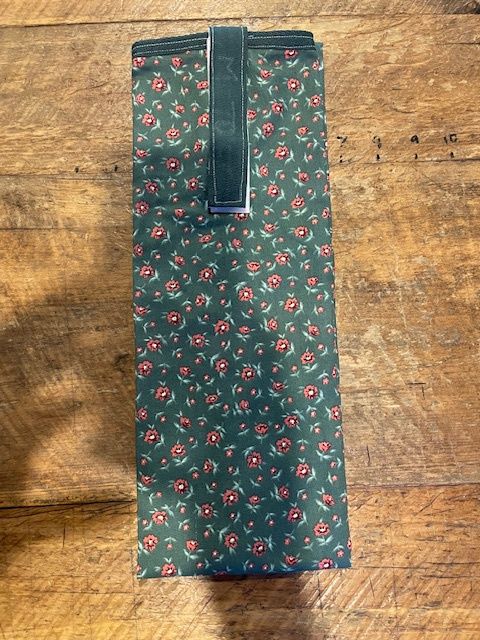 Satin lined tail bags - Forest green rose