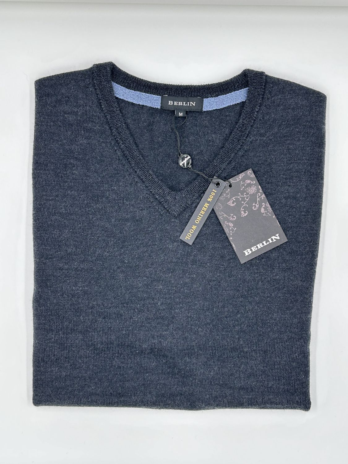 Berlin V-Neck MW37 Charcoal