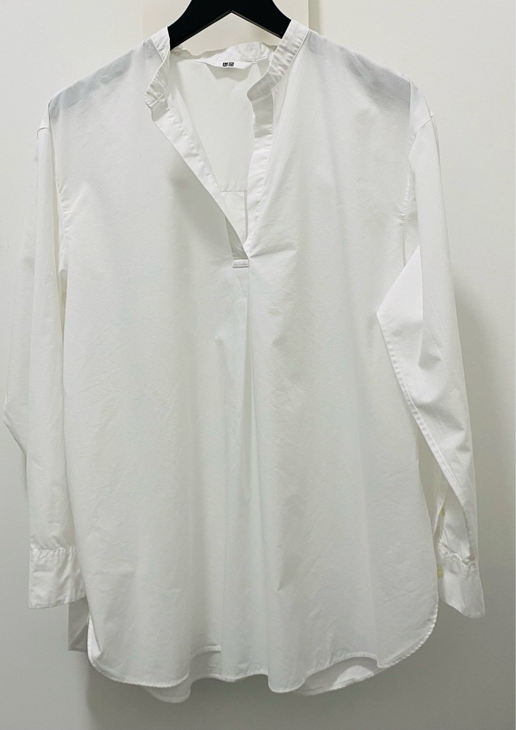 UNIQLO white blouse size L