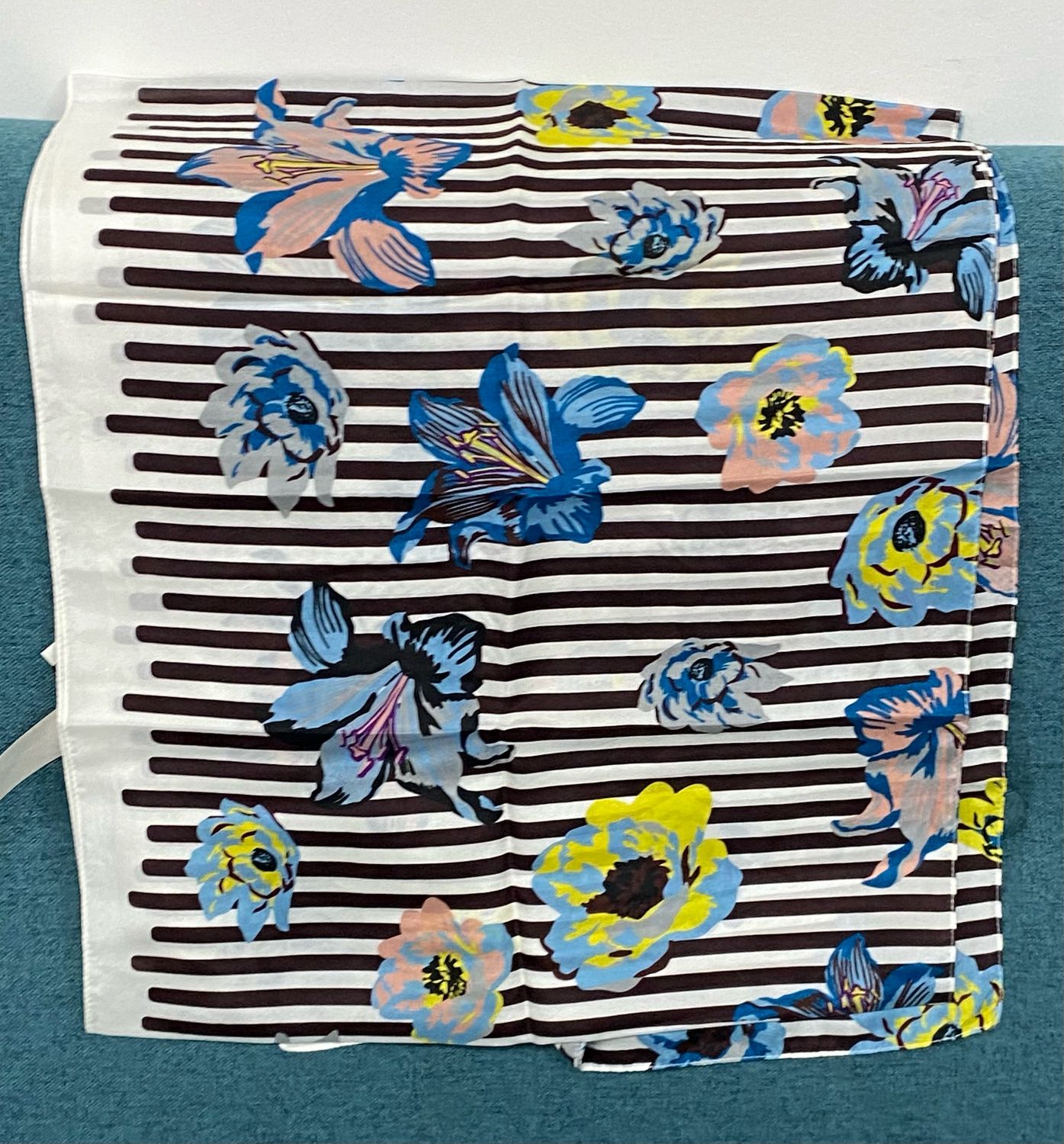 UTERQUE 100% silk scarf