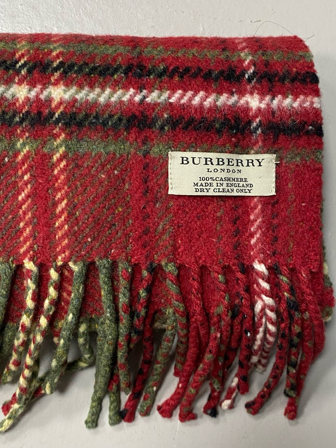 vintage BURBERRY 100% cashmere scarf