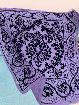 TORRENTE Paris raised velvet scarf square