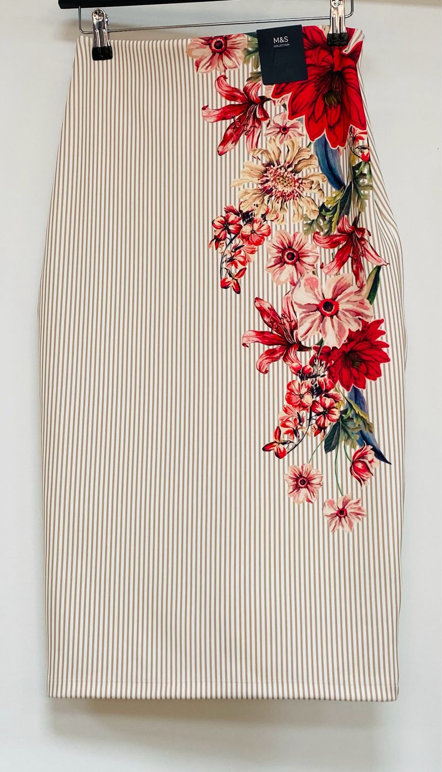 M&amp;S skirt elasticated size 8 UK